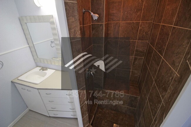 Building Photo - 78 Notre Dame Ave