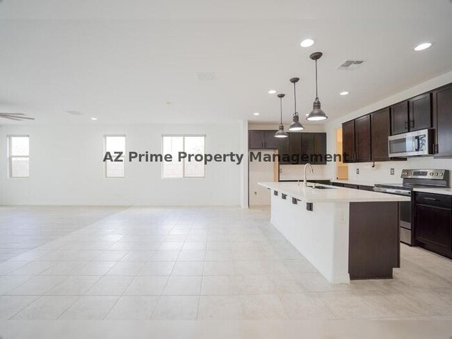 Building Photo - 16512 W Desert Ln