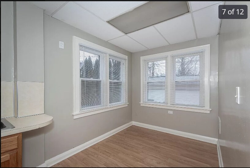 Kitchen Eat-in - 4370 Eastway St