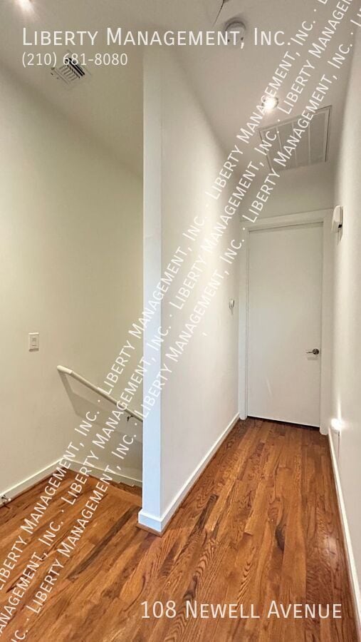 Building Photo - 108 Newell Ave