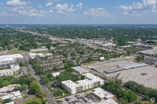 Building and surroundings - The Heights at Gracepoint