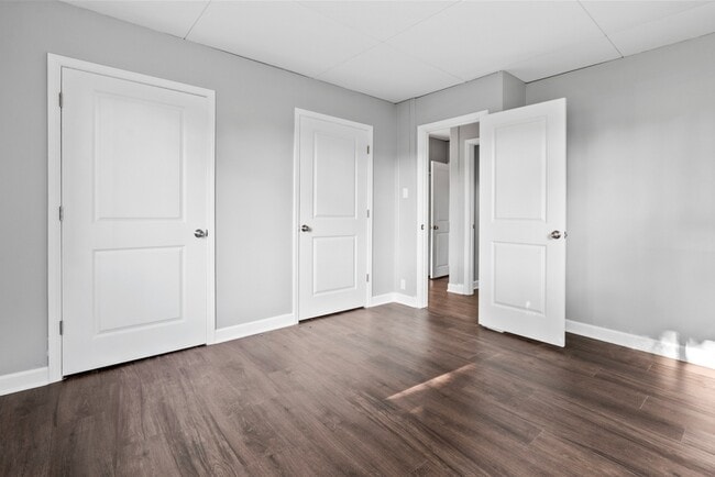 Building Photo - South Rosedale Avenue