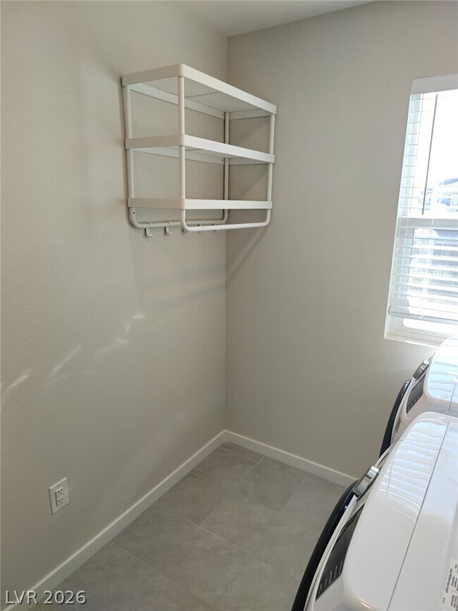 Building Photo - 6614 Palmer Crst St