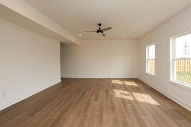 Building Photo - 208 Skaggs Blvd