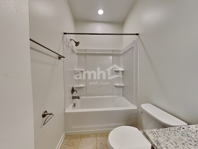 Building Photo - 9684 Spencer Woods Rd