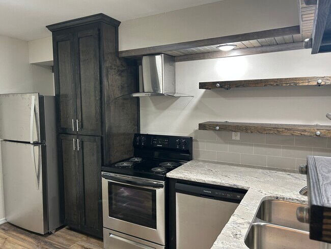 Building Photo - 1220 Apple Glen St