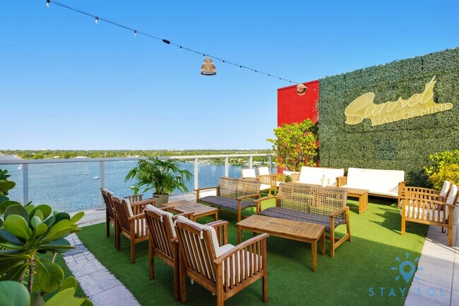 Building Photo - 777 N Ocean Dr