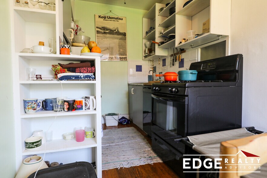 Building Photo - 36 Linnaean St