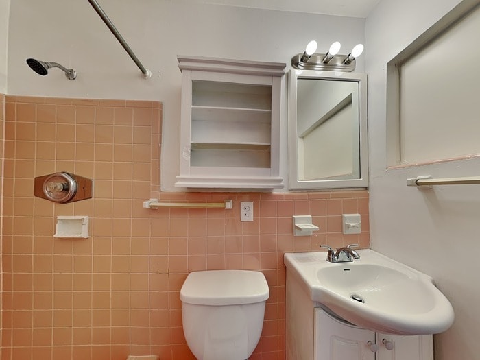 Building Photo - 1627 N Powers Dr