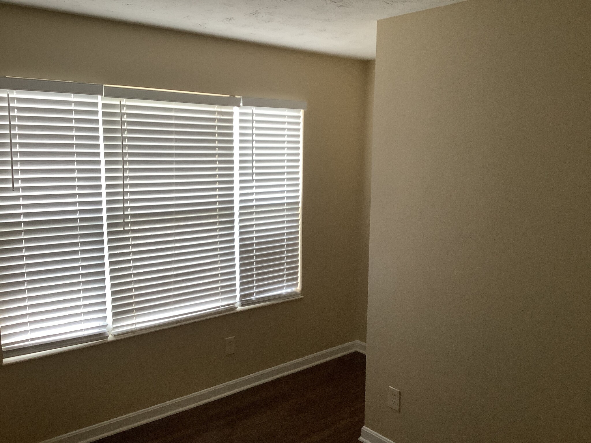 Building Photo - 4408 Moselle Dr