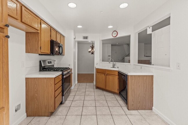 Building Photo - 6125 Lambeck Ln