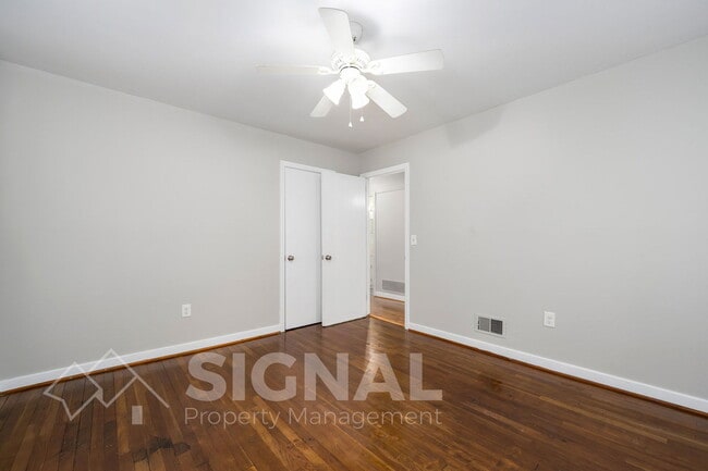 Building Photo - 425 Forsythe St