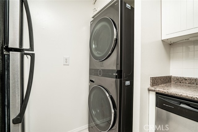 Building Photo - 8162 Eastport Dr