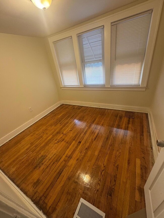 Building Photo - 16160 San Juan Dr