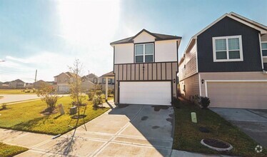 Building Photo - 24811 Landolfi Dr