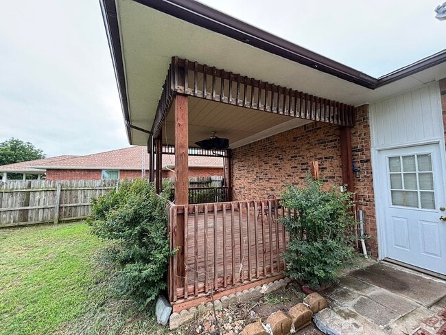 Building Photo - 1417 Matthew Dr