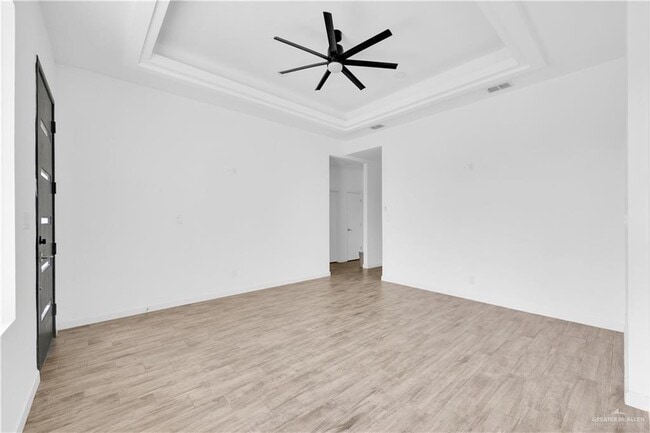 Building Photo - 23 N Sugar Bear Dr