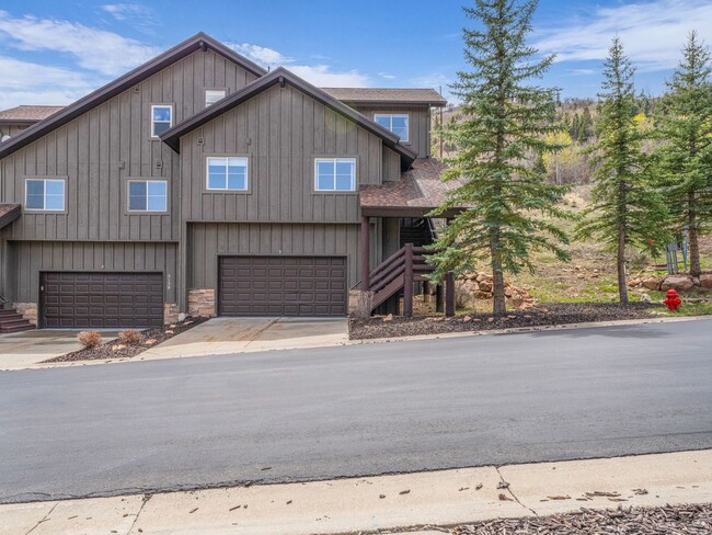 Primary Photo - End-Unit Townhome in Cove Canyon