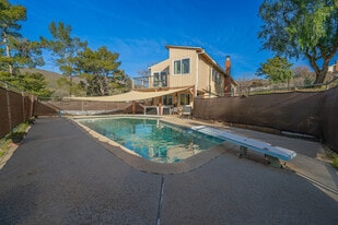 Building Photo - 35315 Glenwall St