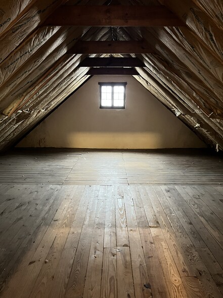 Building Photo - 6430 Bancroft Ave