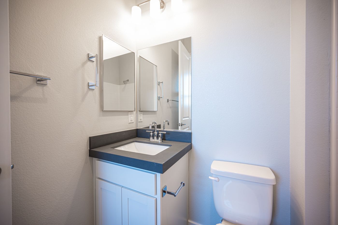 Bathroom 3 by Bedroom 4 - 117 Royal Cascade Ave