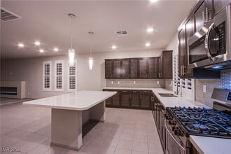 Building Photo - 8040 Haywood Estate Ave