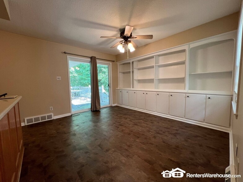 Building Photo - 2501 Rocklyn Dr