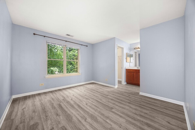 Building Photo - 214 Glengarry Dr