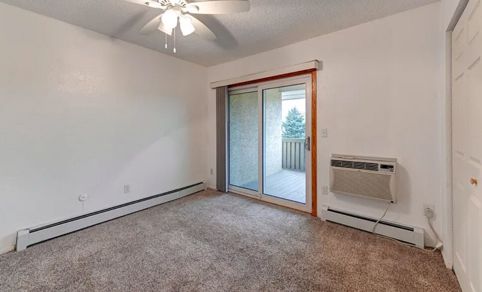 Master Bedroom with A/C and Balcony - 3035 Oneal Pky