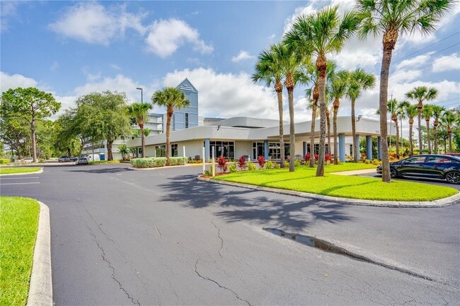 Building Photo - 3010 W Bay Cir