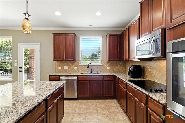 Building Photo - 319 Hunters Hill Dr