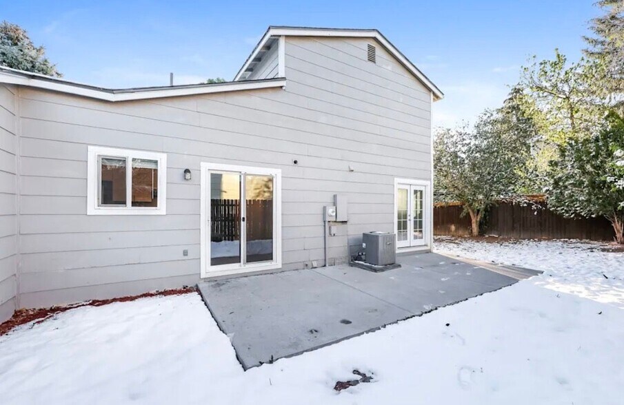 Building Photo - 17487 E Temple Dr