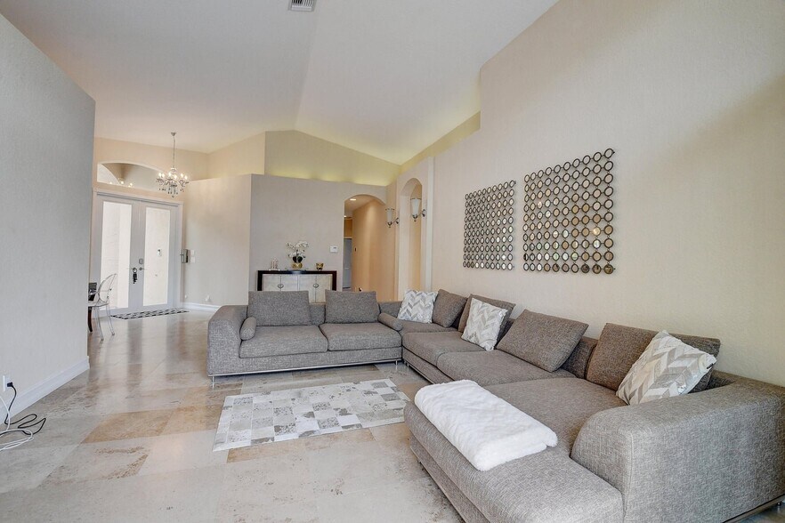 Building Photo - 11182 Sea Grass Cir
