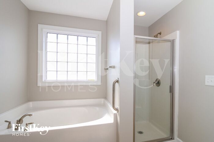 Building Photo - 707 Traveller Dr