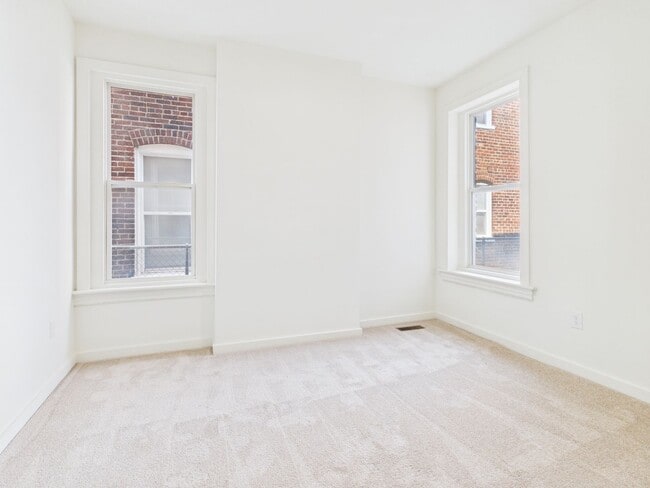Building Photo - 204 Wellford St