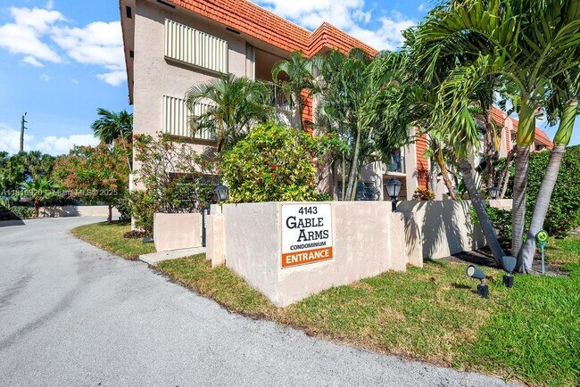Building Photo - 4143 N Ocean Blvd