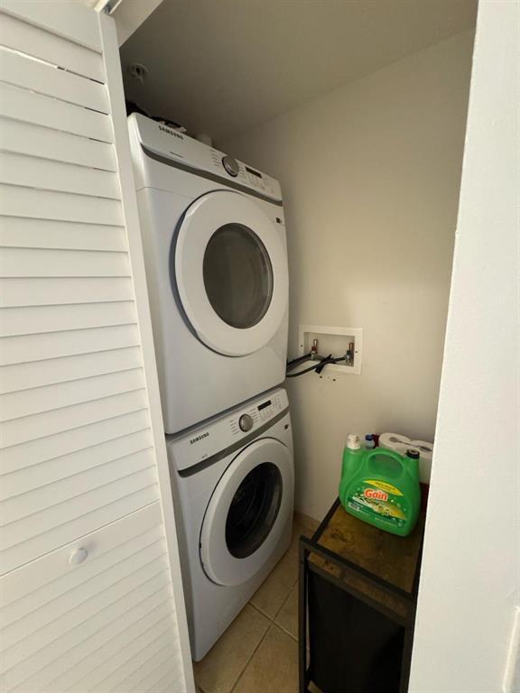 Building Photo - 511 SE 5 Ave