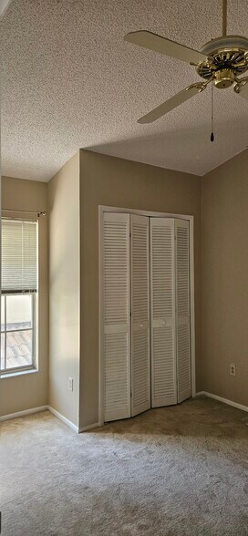 Building Photo - 4628 Oak Arbor Cir