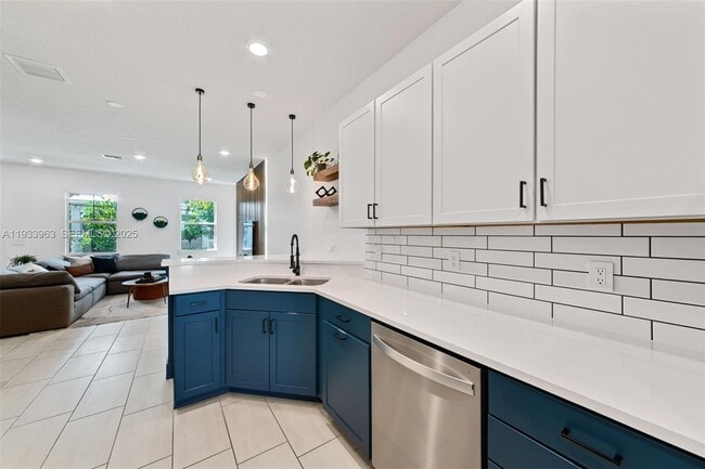 Building Photo - 5180 Eucalyptus Dr