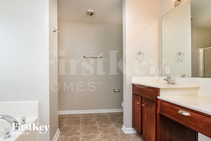 Building Photo - 9710 Dark Crystal Ct