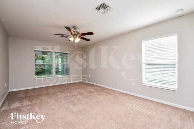 Building Photo - 8663 Lancelot Ave