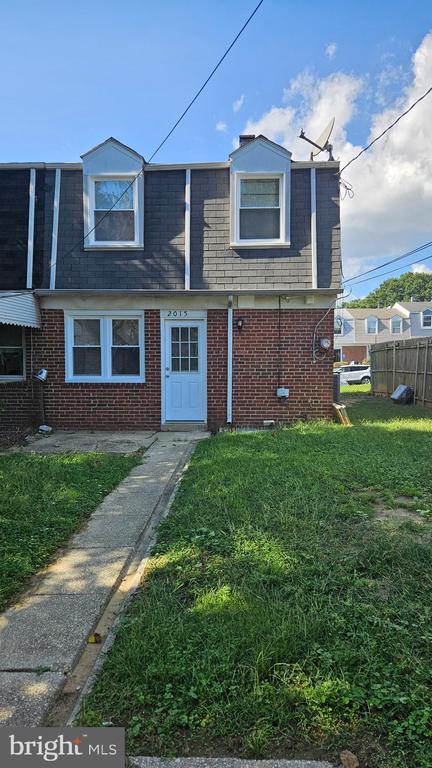 Building Photo - 2015 Dineen Dr