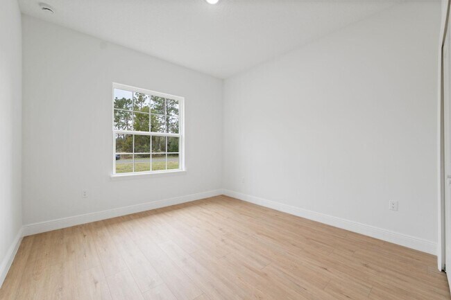 Building Photo - 6067 SW 155th St Rd