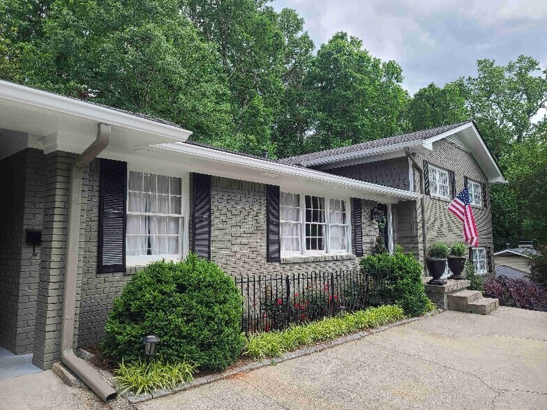 Building Photo - 6735 River Springs Ct NW