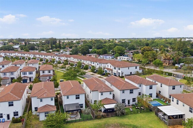 Building Photo - 2284 NW 130th St