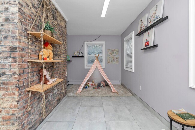 Building Photo - 83-34 116th St