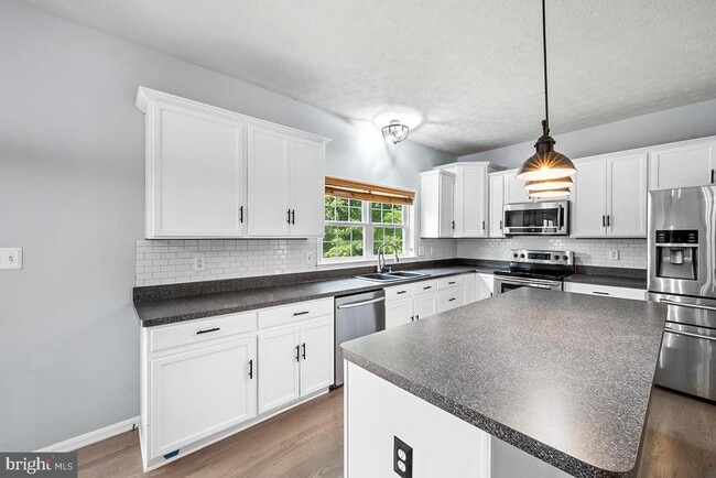 Building Photo - 35184 Pheasant Ridge Rd