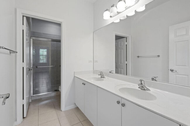 Building Photo - 276 Quarry Knoll Way