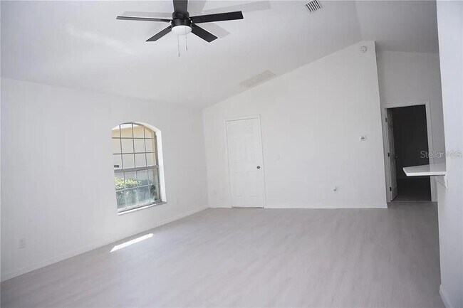 Building Photo - 13700 SW 48th Ct