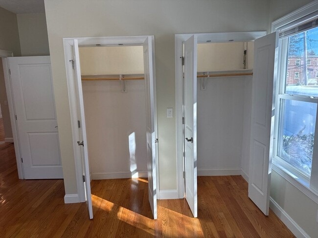 Building Photo - 14 Chapel St